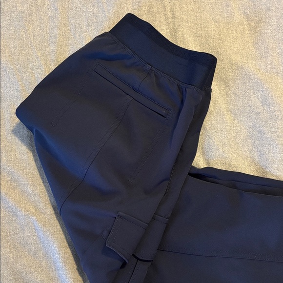 Athleta Endless Highrise cargo pants - Picture 5 of 6